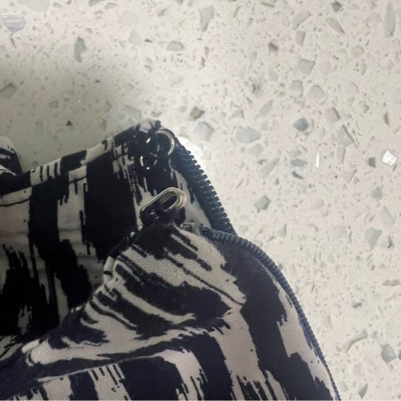 BANANA REPUBLIC Flowy Wide Leg Pants Side Zipper Belt Women's Size 0 - Picture 6 of 9